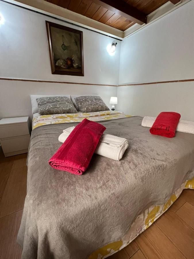 Airbhouse Private Rooms & Apartments Seville Exterior photo
