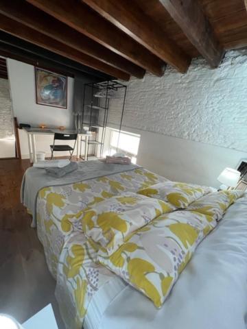Airbhouse Private Rooms & Apartments Seville Exterior photo